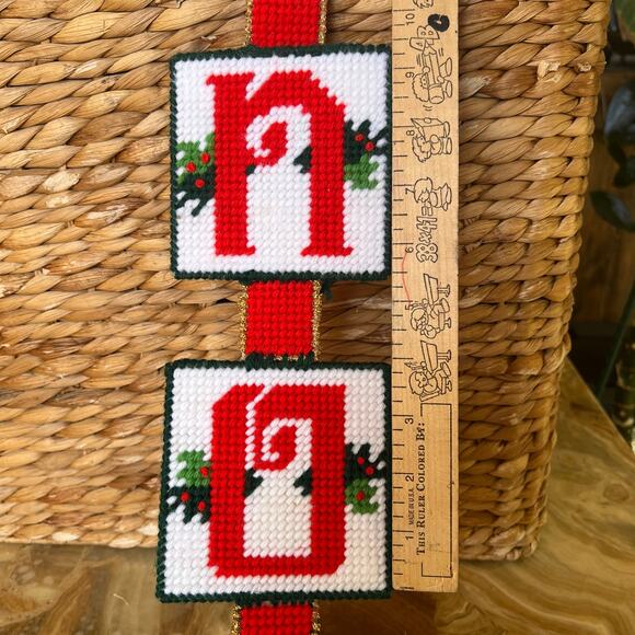 Noel Embroidered Hanging Sign - Picture 4 of 6